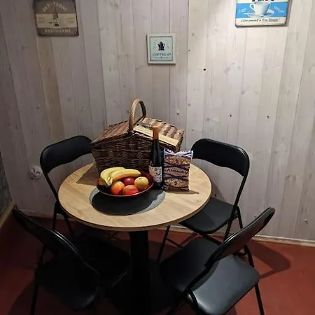 Utulny A Jedinecny Nebytovy Priestor V Centre Bratislavy Apartmán